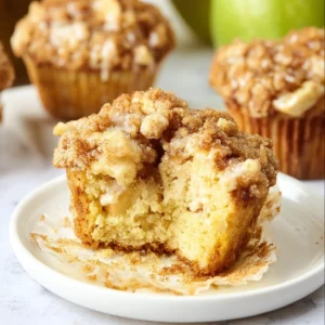 Apple Crisp Cheesecake Muffins