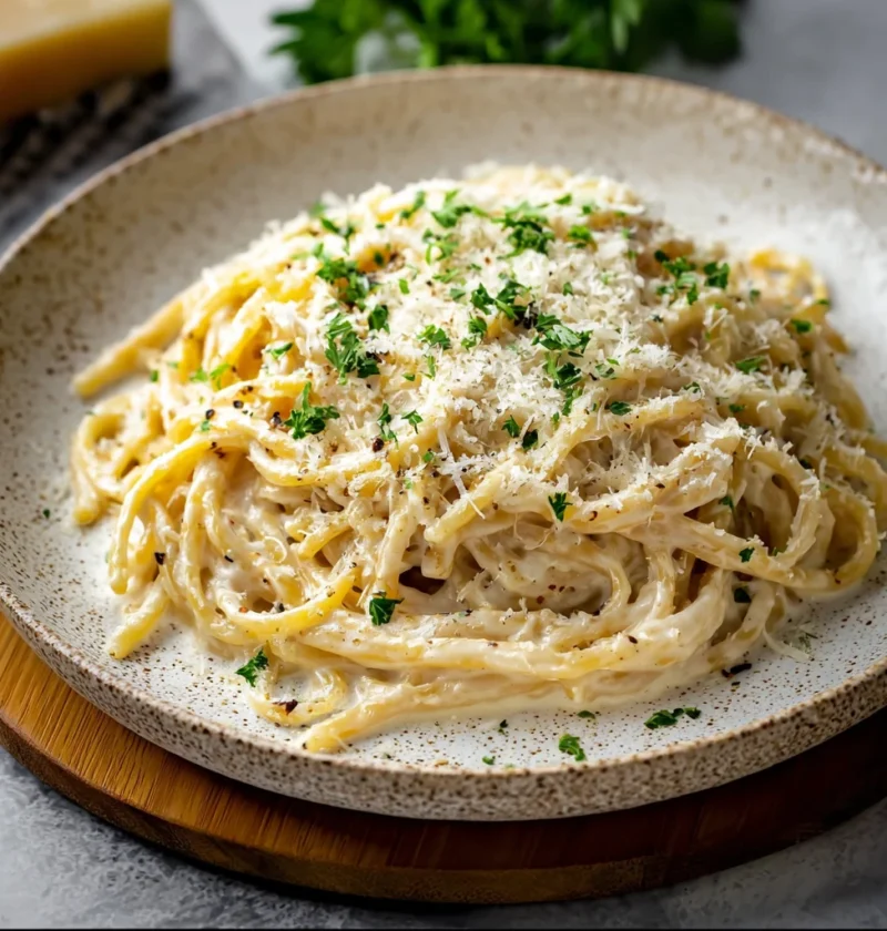 One Pot Creamy Garlic Pasta