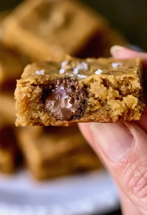Chocolate Chip Tahini Blondies