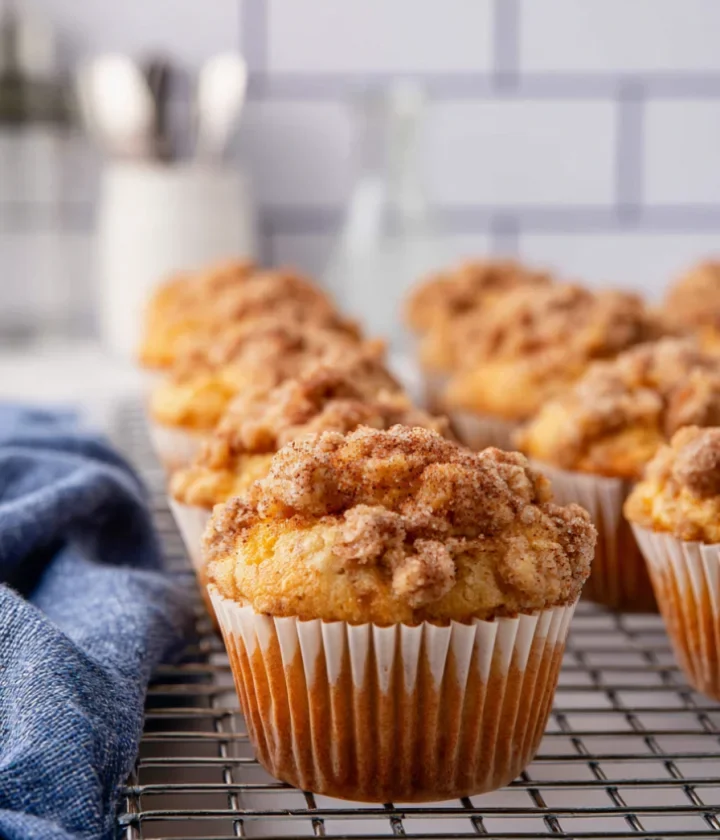 Cinnamon Streusel Muffins